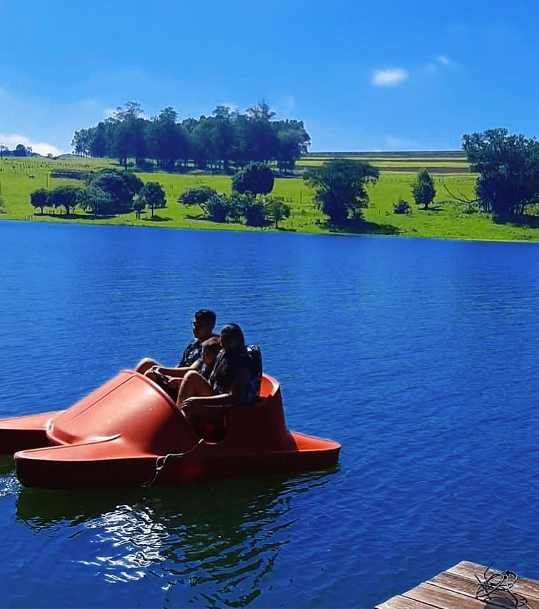 Pedalinho na Represa de Jurumirim